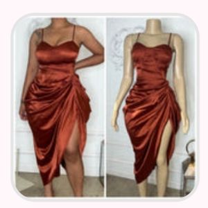 Silky dress with split